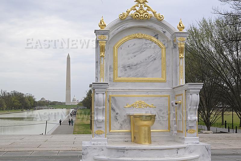 DC: A Throne Fit for a King is show up around Lincoln Memorial