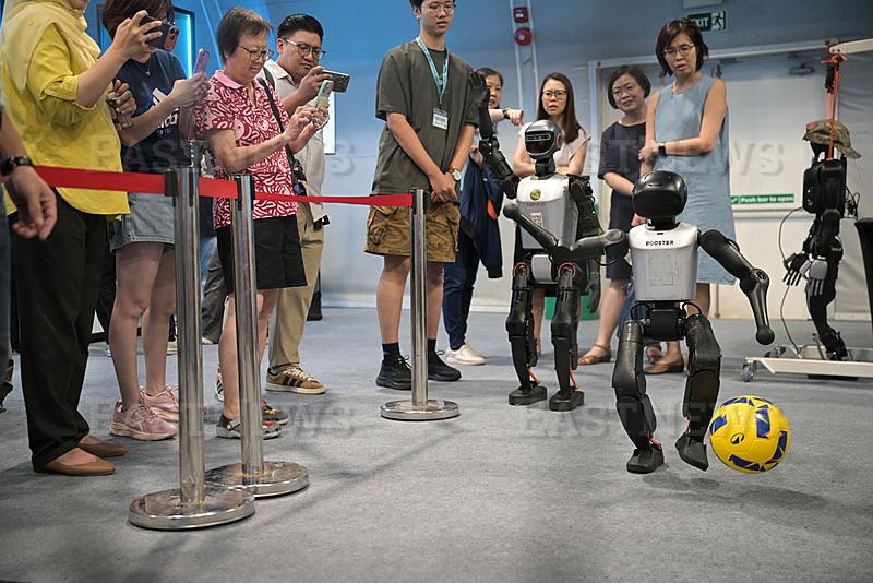 SINGAPORE-ROBOFEST-EXHIBITION