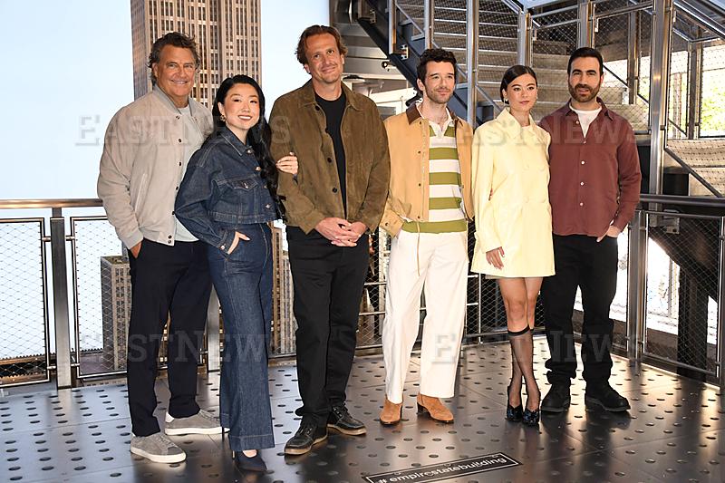 Apple TV�s Shrinking Cast visit the Empire State Building in celebration of Its Third Season
