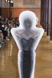 HAUTE COUTURE